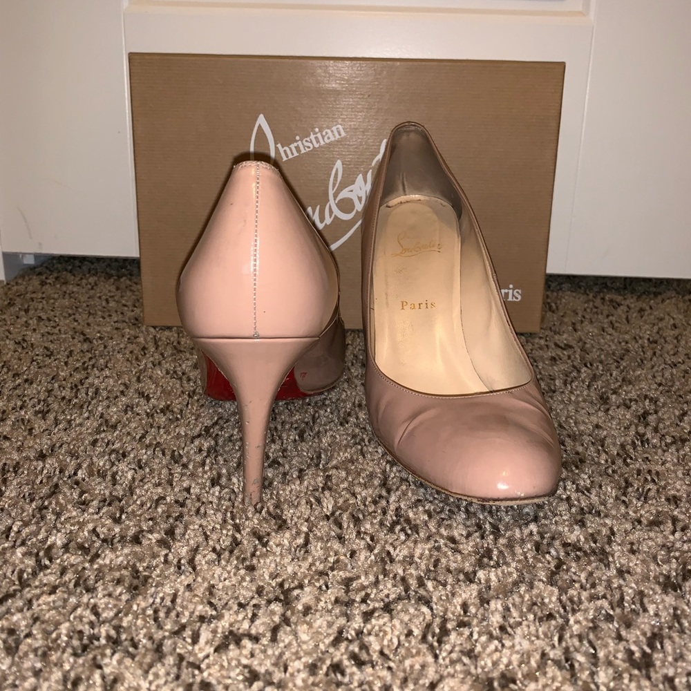 Christian Louboutin Nude Pumps